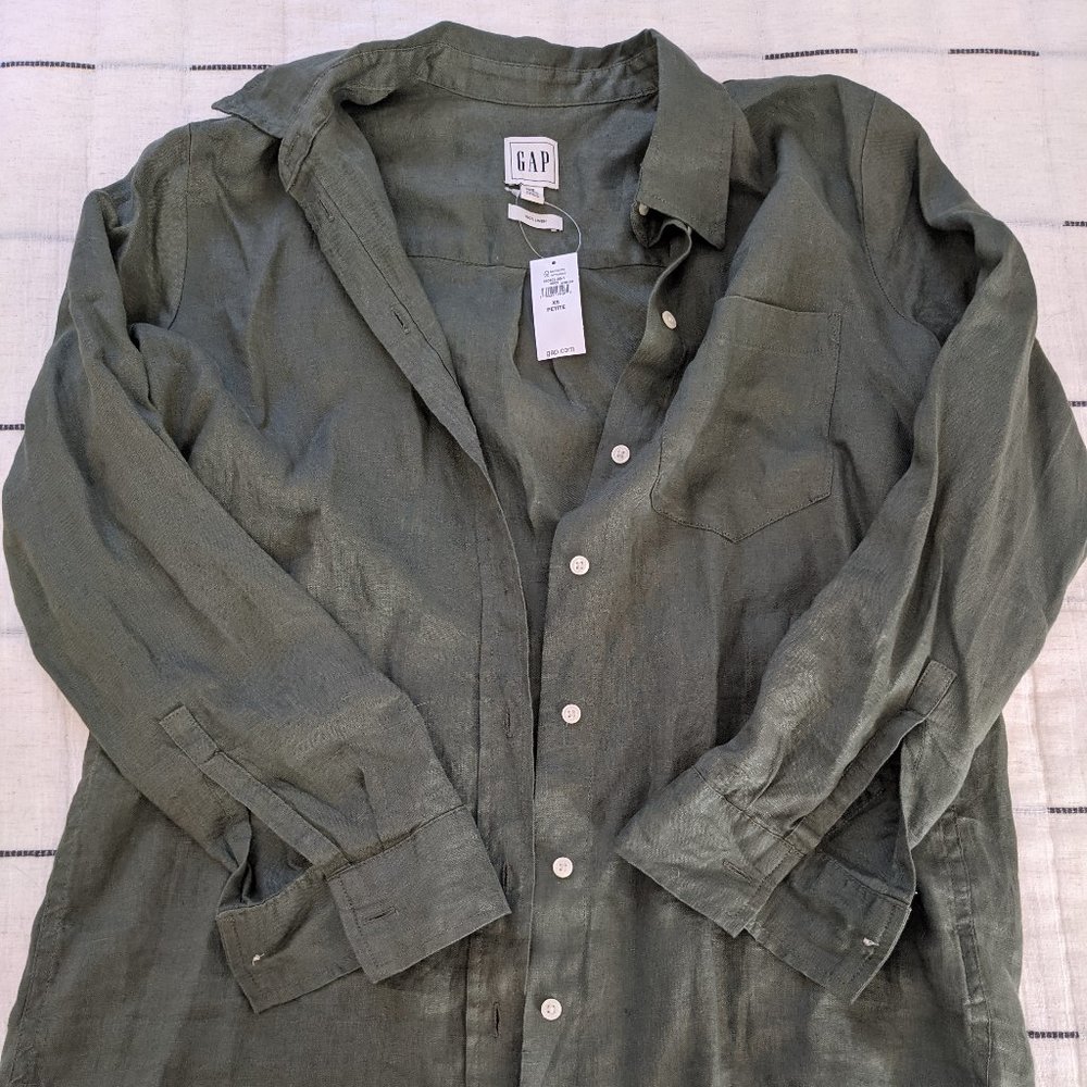 NWT: Linen boyfriend shirt